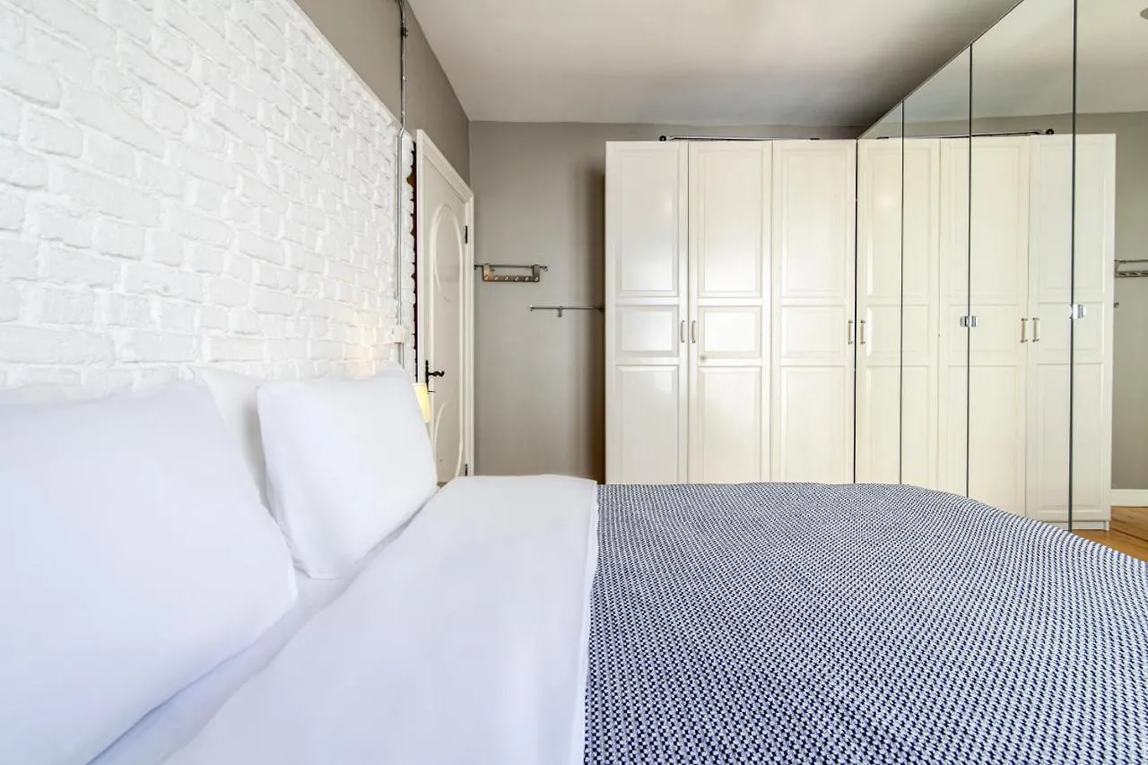 Modern Apartment With Stylish Interior In Beyoglu Stambuł