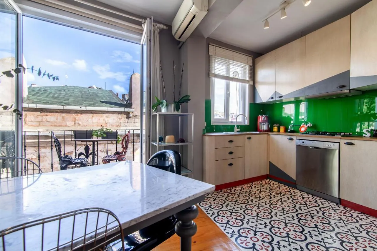 Modern Apartment With Stylish Interior In Beyoglu Stambuł 0*,  Turcja